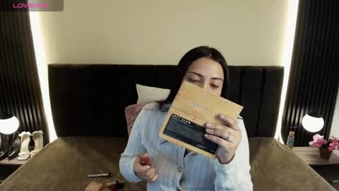 I V O N N E R O S S online show from 03-12-26, 12:00