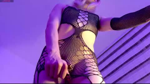 Ivonny online show from 11-20-25, 04:34