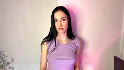 Snapshot of ivoryhochstine chatting on 12-05-25, 11:08 Nika online show from 12-05-25, 11:08