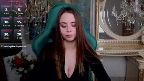 Snapshot of ivorywood_ chatting on 09-21-25, 02:19 ivorywood_ online show from 09-21-25, 02:19
