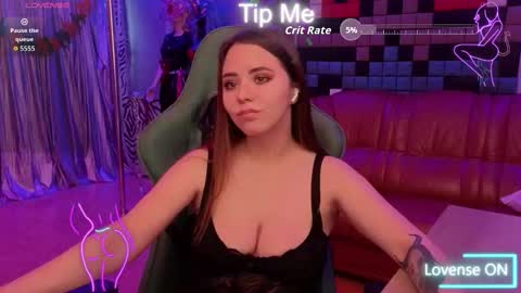 Snapshot of ivorywood_ chatting on 10-17-25, 11:46 ivorywood_ online show from 10-17-25, 11:46
