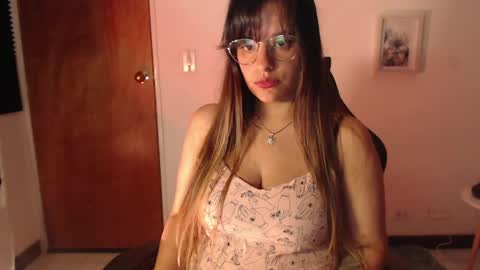 Snapshot of ivvy_bloom chatting on 04-04-26, 02:10 IVVY online show from 04-04-26, 02:10