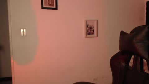 Snapshot of ivvy_bloom chatting on 05-06-26, 01:03 IVVY online show from 05-06-26, 01:03