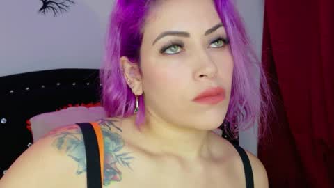 Snapshot of ivy__taylorr chatting on 05-18-26, 04:29 Diana Rojas online show from 05-18-26, 04:29