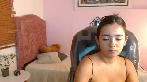 Snapshot of ivy_gail chatting on 02-20-25, 07:12  IVY online show from 02-20-25, 07:12