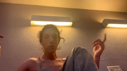 ivy_rose90 online show from 08-01-26, 03:50