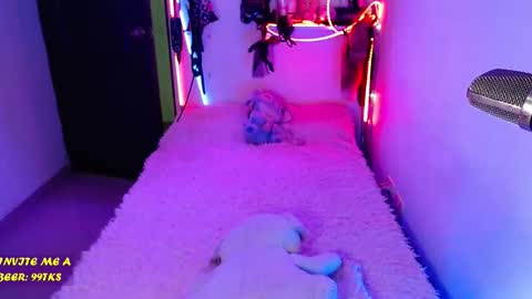 You can find more of me here  online show from 11-07-25, 09:48