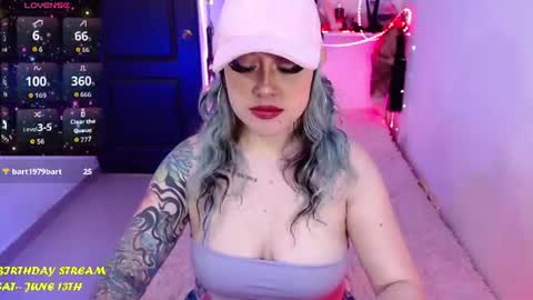 Snapshot of ivy_rosse chatting on 06-11-26, 03:21 You can find more of me here online show from 06-11-26, 03:21