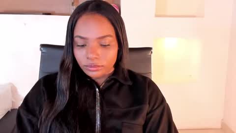 Snapshot of ivybliss8 chatting on 01-05-25, 12:21 i v y  b l i s s online show from 01-05-25, 12:21