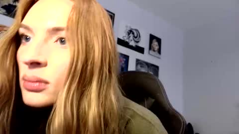 Snapshot of ivygrave chatting on 10-05-25, 09:34 ivygrave online show from 10-05-25, 09:34