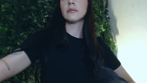 Miss Ivy online show from 07-18-26, 08:12