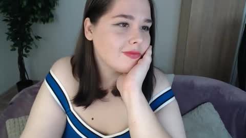 Snapshot of ivylebelly chatting on 10-06-25, 08:01 Ivy online show from 10-06-25, 08:01