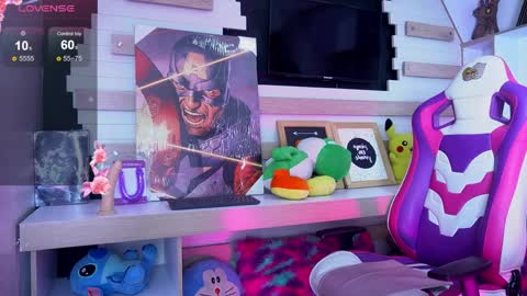 Snapshot of ivyluxe_ chatting on 04-11-26, 04:17 Ivy online show from 04-11-26, 04:17