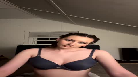 ivyrose67 online show from 05-20-26, 05:57