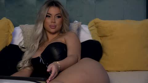  Ivy  online show from 01-27-25, 09:23