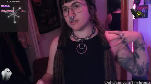 Snapshot of ivyshrumx chatting on 11-14-25, 02:54 Ivy ShrumX online show from 11-14-25, 02:54