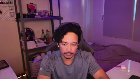 Snapshot of iwasd3nse chatting on 01-17-25, 12:10 iwasd3nse online show from 01-17-25, 12:10