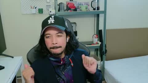 Snapshot of iwasd3nse chatting on 03-28-26, 08:36 iwasd3nse online show from 03-28-26, 08:36