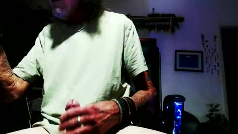 Snapshot of iwatcheral1 chatting on 05-07-26, 02:22 Brian online show from 05-07-26, 02:22