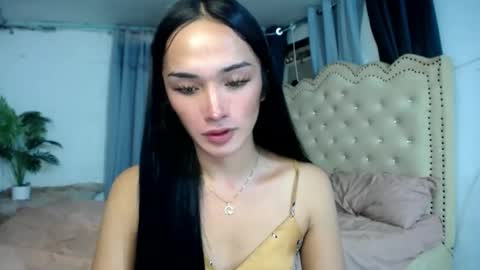 Snapshot of iwillcum4u_ chatting on 11-18-25, 02:06 iwillcum4u_ online show from 11-18-25, 02:06