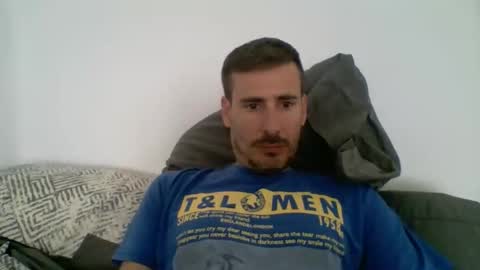 Snapshot of iyoperro chatting on 10-26-25, 11:38 Casandro online show from 10-26-25, 11:38