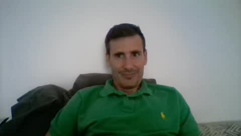 Snapshot of iyoperro chatting on 11-05-25, 08:58 Casandro online show from 11-05-25, 08:58