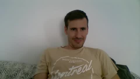 Snapshot of iyoperro chatting on 11-06-25, 11:22 Casandro online show from 11-06-25, 11:22