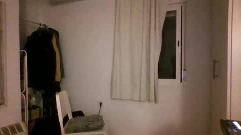 Snapshot of iyoperro chatting on 02-21-26, 01:50 Casandro online show from 02-21-26, 01:50