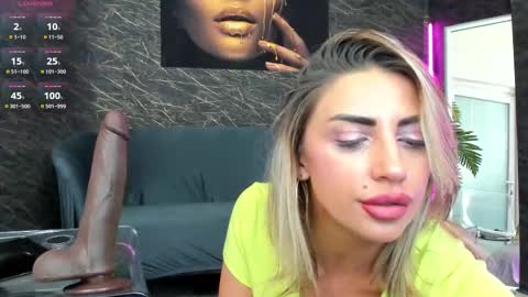 Snapshot of izabelatessa chatting on 10-02-25, 07:10 izabelatessa online show from 10-02-25, 07:10