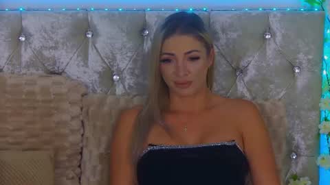 Izabella online show from 07-10-26, 03:00