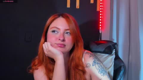 Snapshot of izyzys_baker chatting on 07-25-26, 08:06 hot izys online show from 07-25-26, 08:06