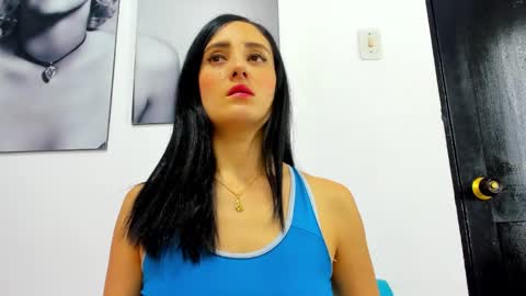 Izzy online show from 01-31-25, 12:18