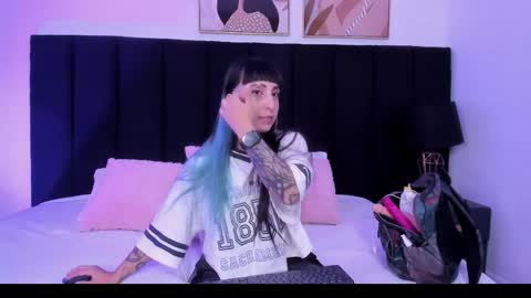 Izzy moon online show from 06-05-26, 11:49