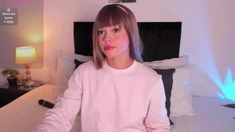 Snapshot of izzy_vega chatting on 02-09-25, 10:32 Izzy vega  online show from 02-09-25, 10:32