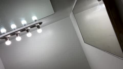 Snapshot of j0nnyk1ng chatting on 09-12-25, 11:48 Mugen online show from 09-12-25, 11:48