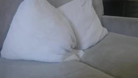 Snapshot of j335129 chatting on 12-04-25, 02:48 James online show from 12-04-25, 02:48