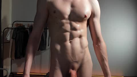 Snapshot of j_akira13 chatting on 12-23-24, 06:33 Danny online show from 12-23-24, 06:33