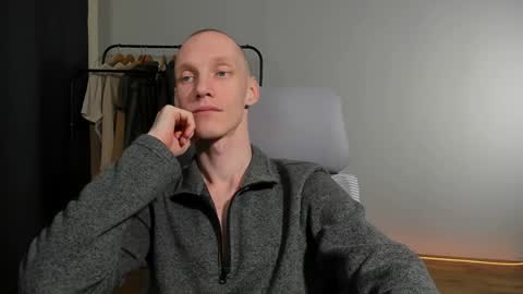 Snapshot of j_akira13 chatting on 12-24-24, 04:11 Danny online show from 12-24-24, 04:11