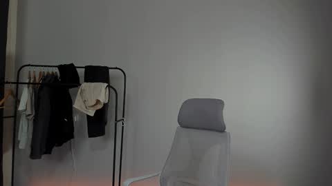 Snapshot of j_akira13 chatting on 12-26-24, 08:07 Danny online show from 12-26-24, 08:07