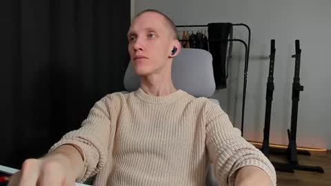 Snapshot of j_akira13 chatting on 01-02-25, 04:09 Danny online show from 01-02-25, 04:09