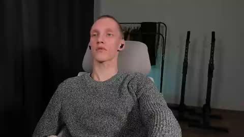 Snapshot of j_akira13 chatting on 02-23-25, 06:28 Danny online show from 02-23-25, 06:28
