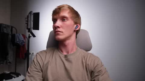 Danny online show from 11-22-25, 04:17