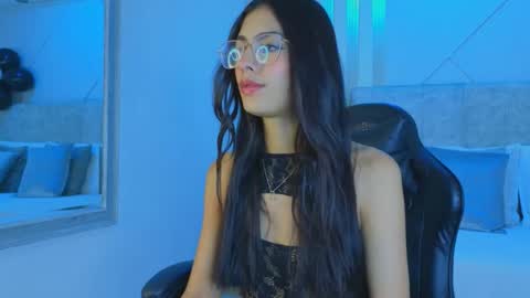 j_belle_ online show from 03-21-26, 02:42