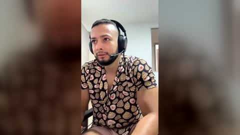 Snapshot of j_calix chatting on 12-18-25, 06:25 Calix Independient model Insta and twt Calixsnake online show from 12-18-25, 06:25