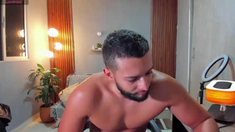 Calix  Independient model Insta and twt Calixsnake online show from 04-28-26, 11:54