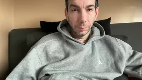 Snapshot of j_dc chatting on 11-19-25, 11:43 j_dc online show from 11-19-25, 11:43