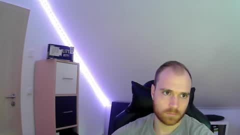 here4y online show from 12-22-24, 11:22