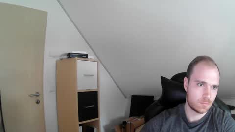 here4y online show from 02-03-25, 10:03