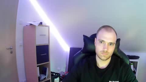 here4y online show from 03-06-25, 04:49