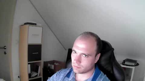 here4y online show from 09-11-25, 08:58